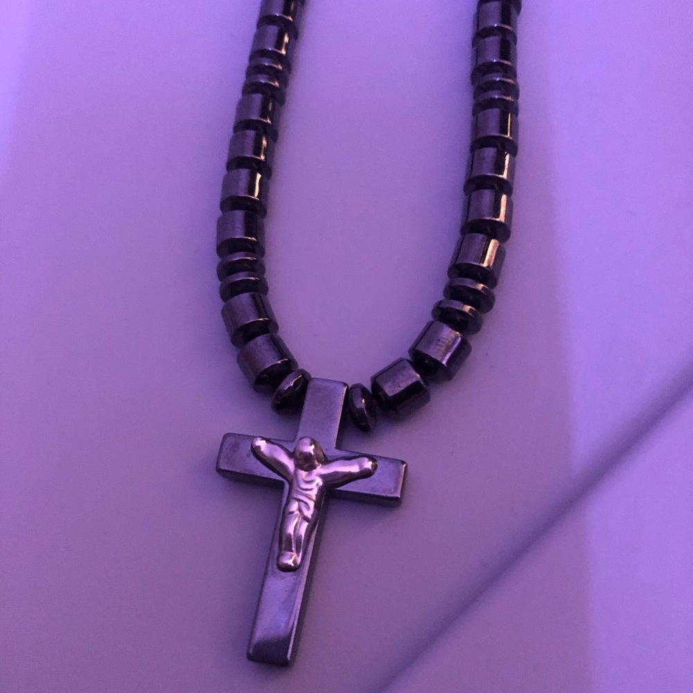 Cross magnet necklace